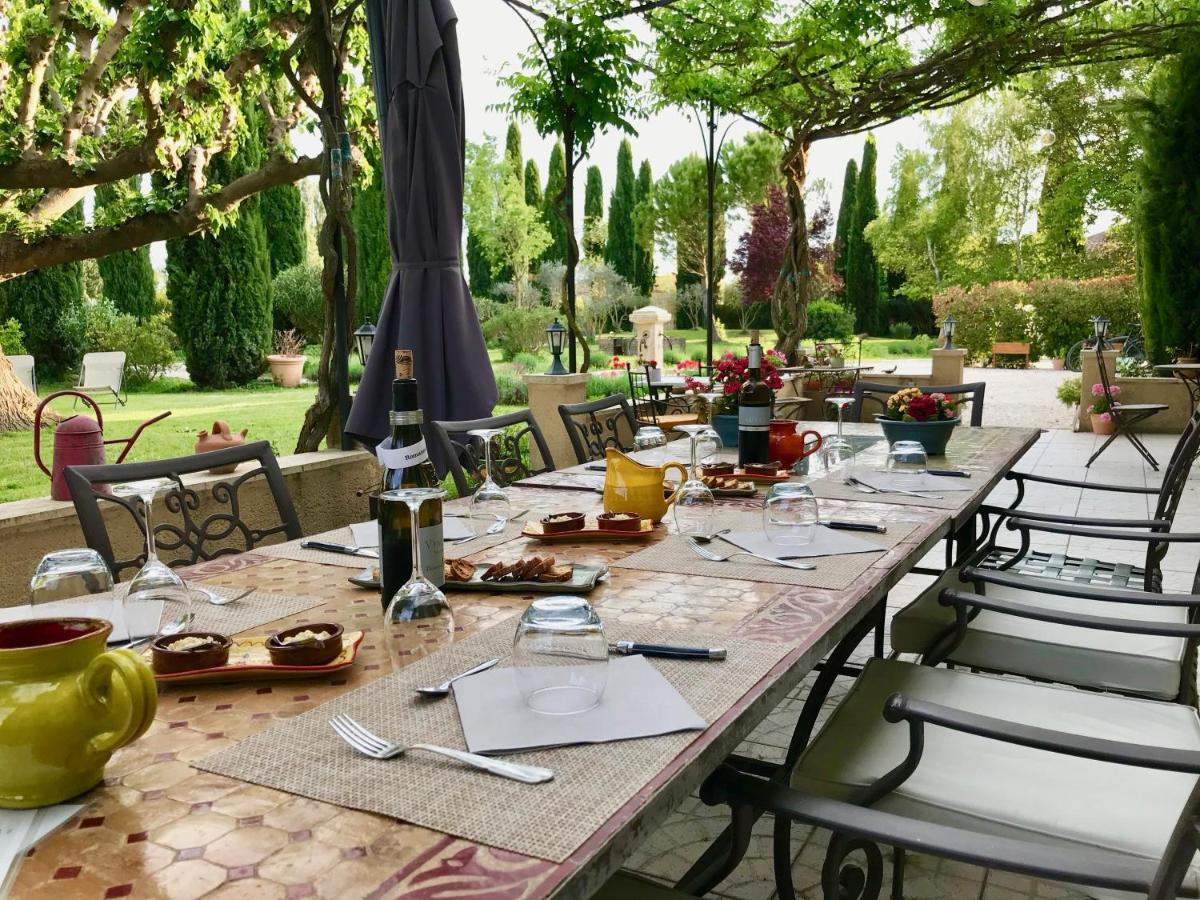 Fontaine Des Magnarelles Hotel Althen-des-Paluds Luaran gambar